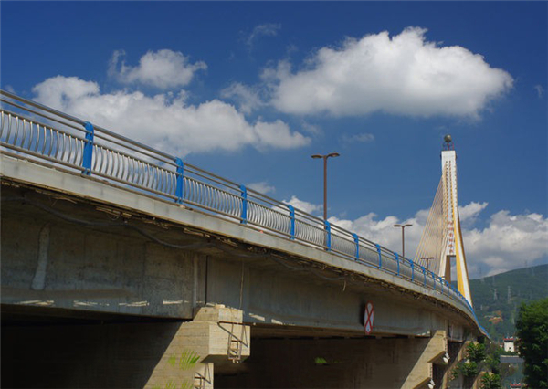 大渡口不锈钢桥梁护栏常见问题及其解决方案