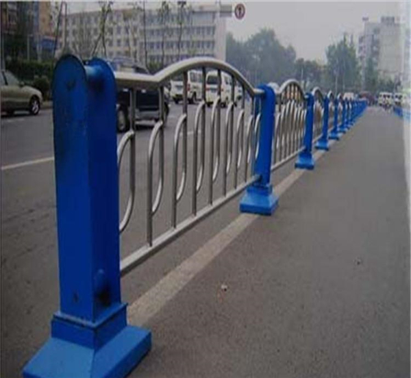大渡口不锈钢防撞栏杆生产制造工艺